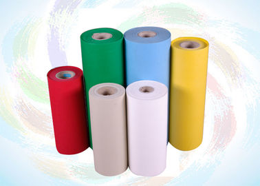 निविड़ अंधकार 100% Polypropylene Spunbond फर्नीचर गैर बुना कपड़ा रोल विरोधी पर्ची सफेद / लाल / ग्रीन